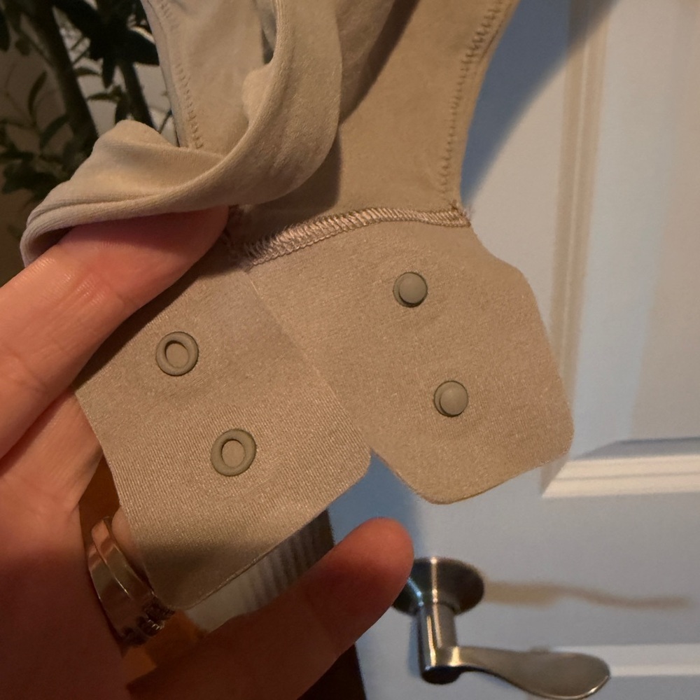Lululemon Long Sleeve bodysuit - Picture 4 of 5